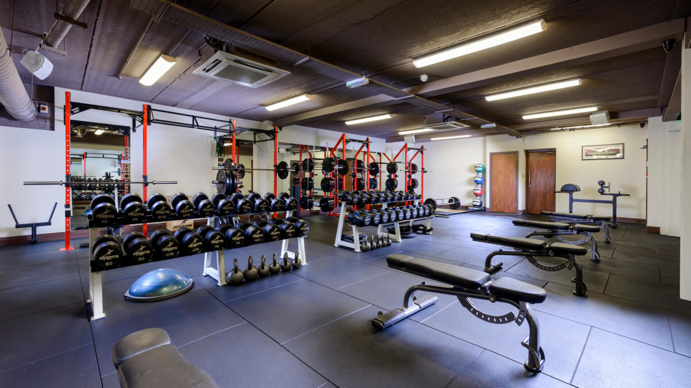 POOLGYM_Gym _Manor-West-Weights-room